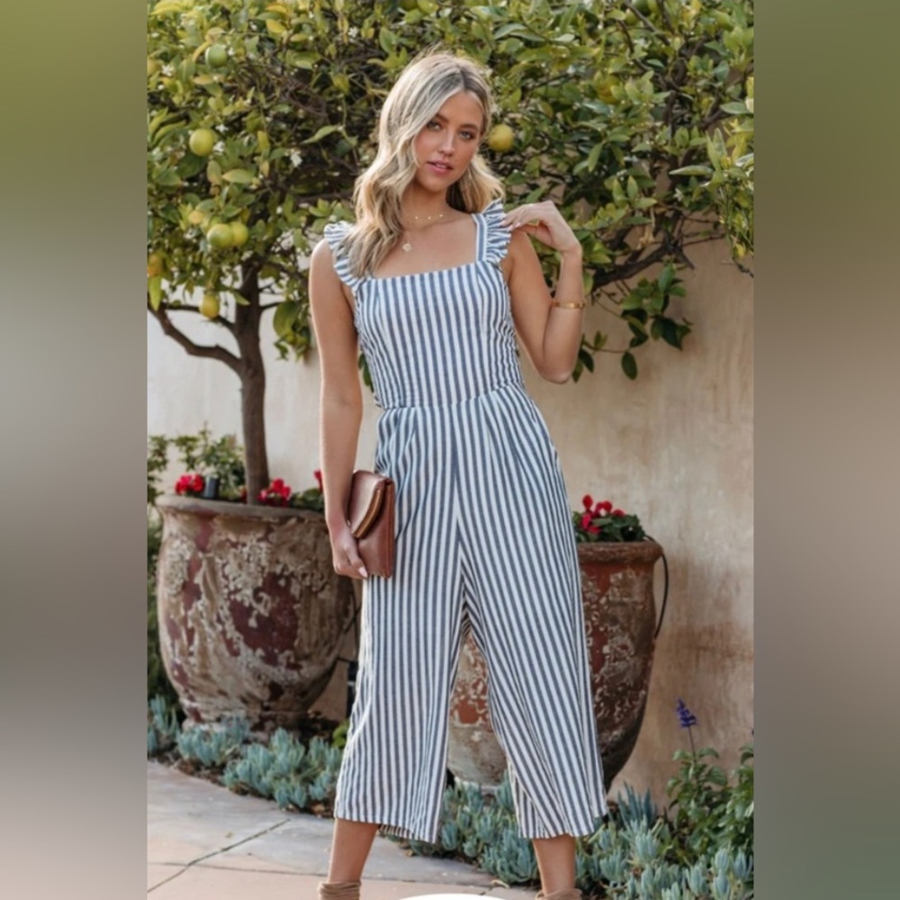 Vici romper NWT size Small